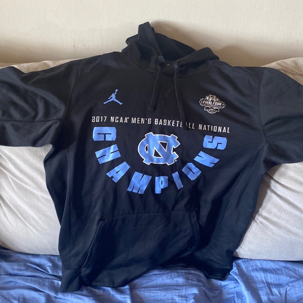 Nike Mens sweatshirt